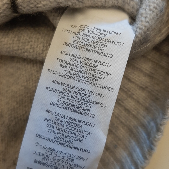 Adorable Crewcuts sweater - Picture 4 of 5